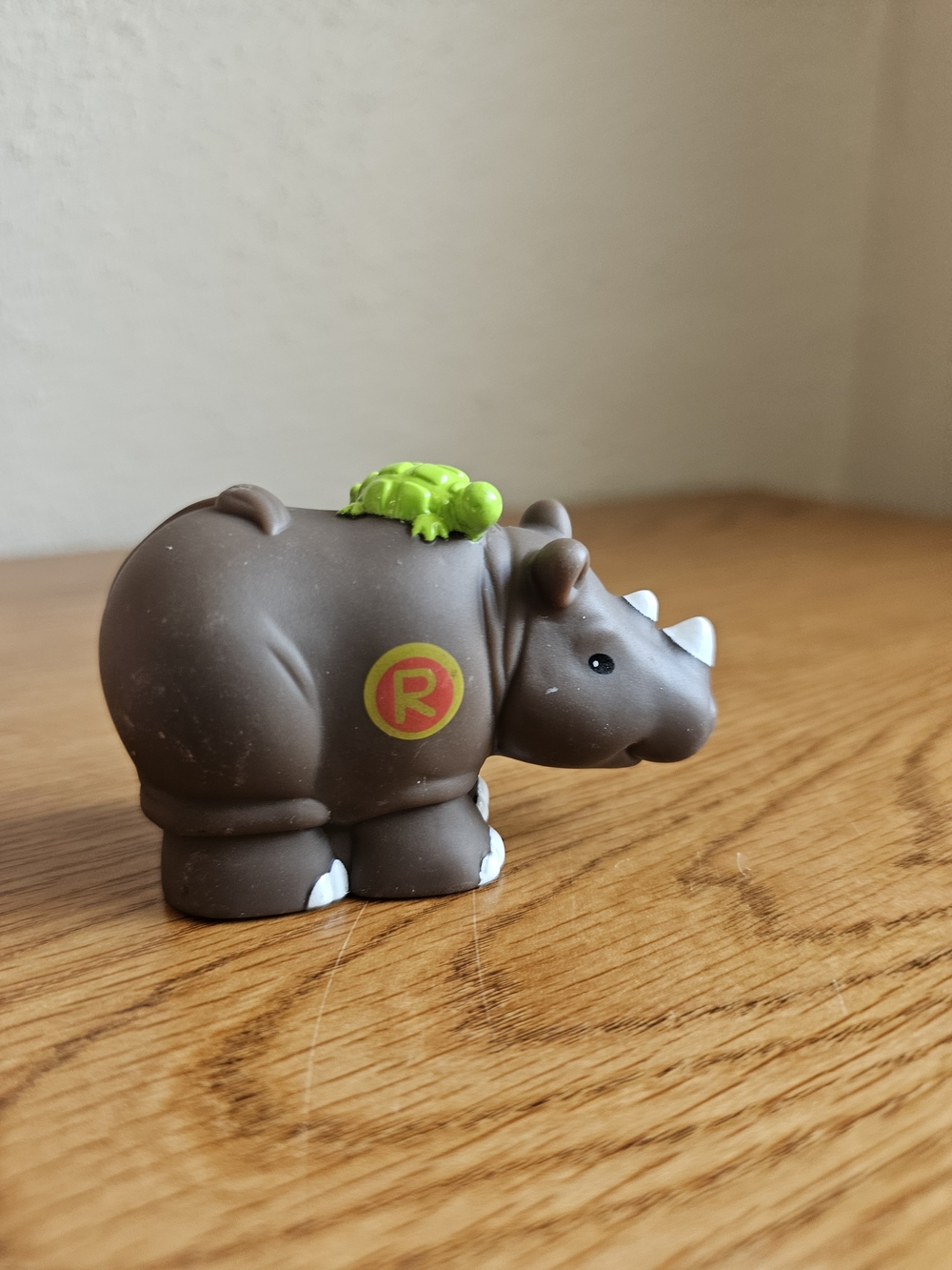 4/$10 Fisher Price Little People Rhino R Zoo Animal Alphabet Toddler Toy 2004
